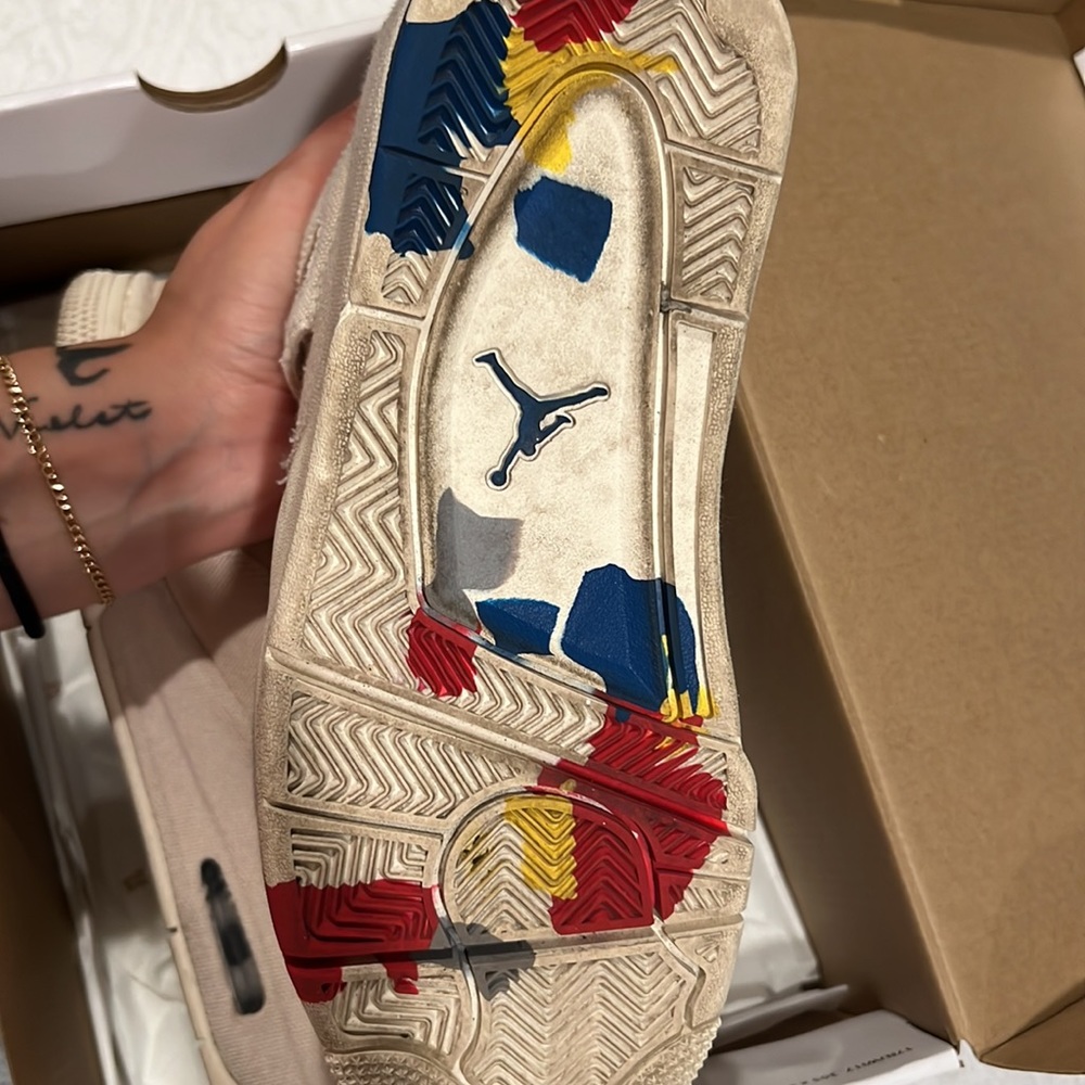 FINAL SALE: Woman’s Air Jordan 4 “Blank Canvas” - Picture 4 of 11
